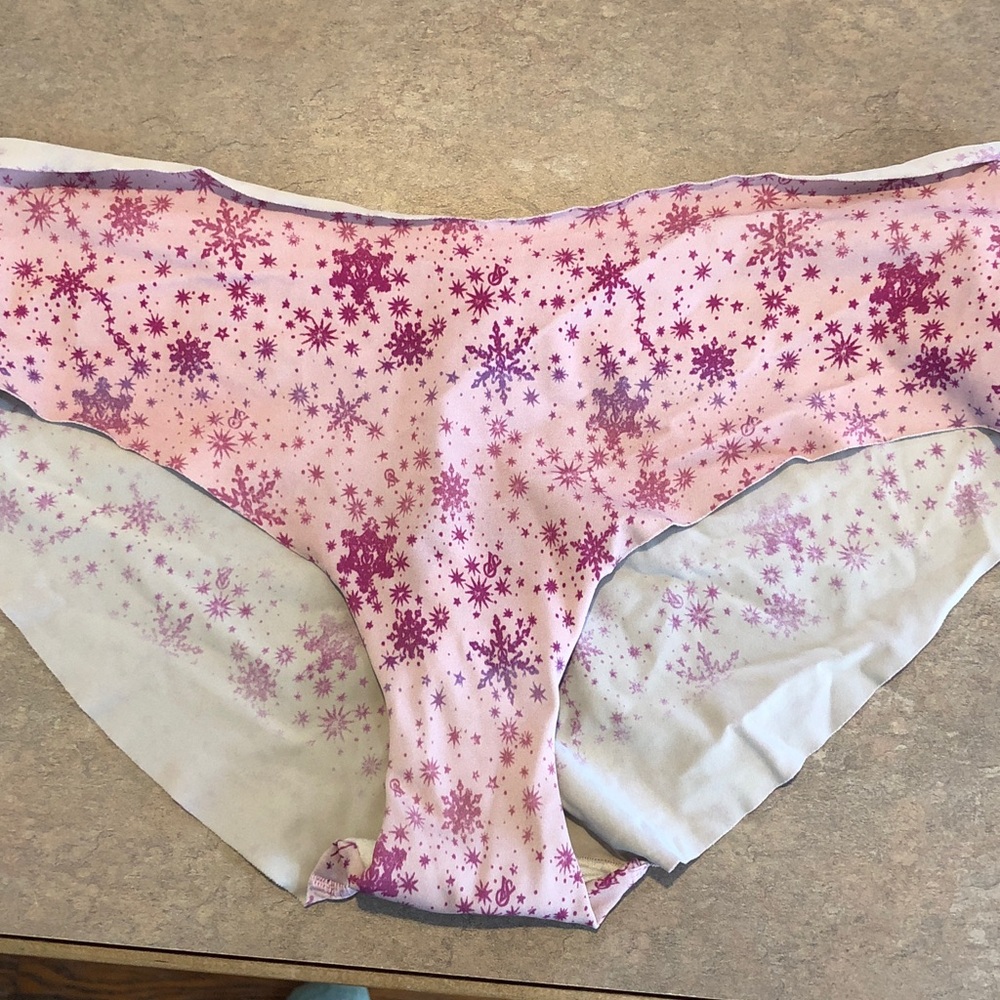 Victoria’s Secret Pink/Purple Snowflake Panty